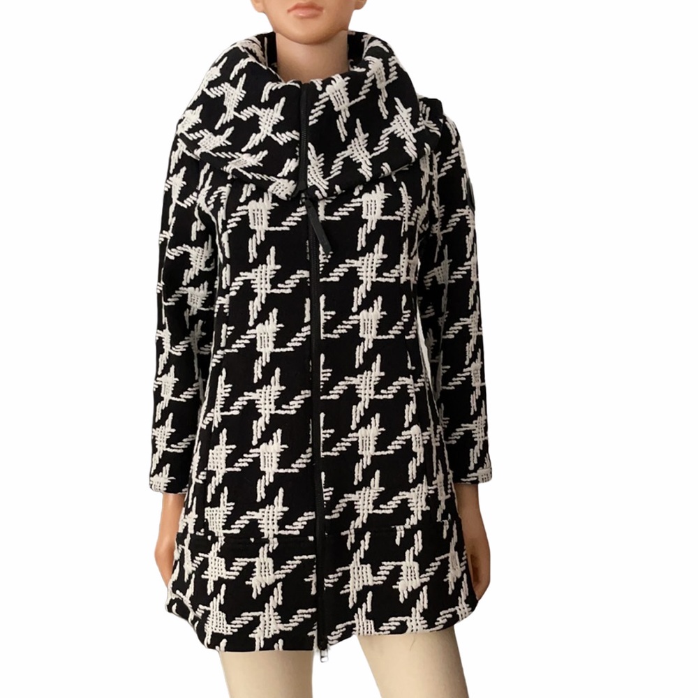 Tonia Debellis Black & White Houndstooth Woven Zip-Up Coat